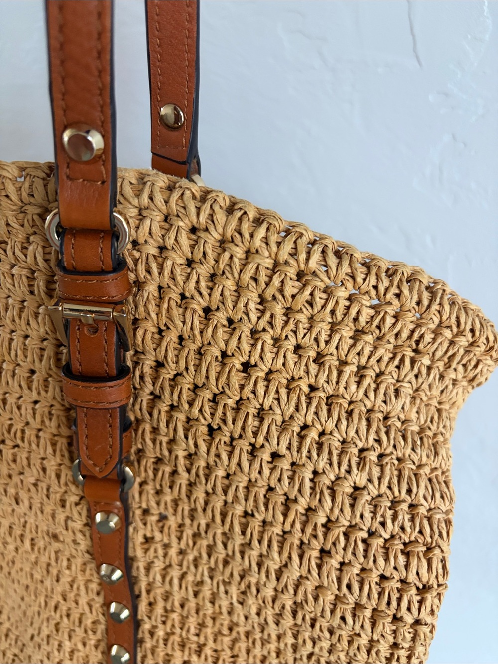 Michael Kors Santorini Studded Woven/Straw Tote w/Brown Leather Straps Like New - Picture 11 of 12